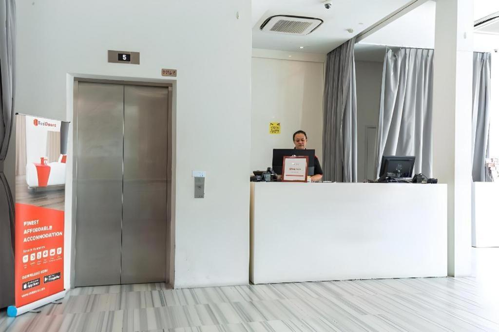 Reddoorz Hotel Plus @ Little India Singapore Exterior foto
